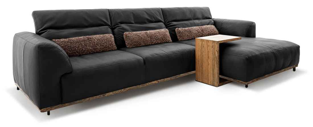Sofa: Leder Wild Bull, Farbe black Nierenkissen: Stoff Doodle, Farbe cacao