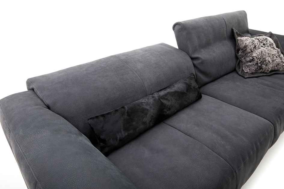 Leder Wild Bull, Farbe black Nierenkissen: Fell Coloured Hides Farbe black 01 I Hinten in Leder Wild Bull black „Al Jazar“ Kissen: Fell Lamb, Farbe dark grey mit Leder Kentucky black
