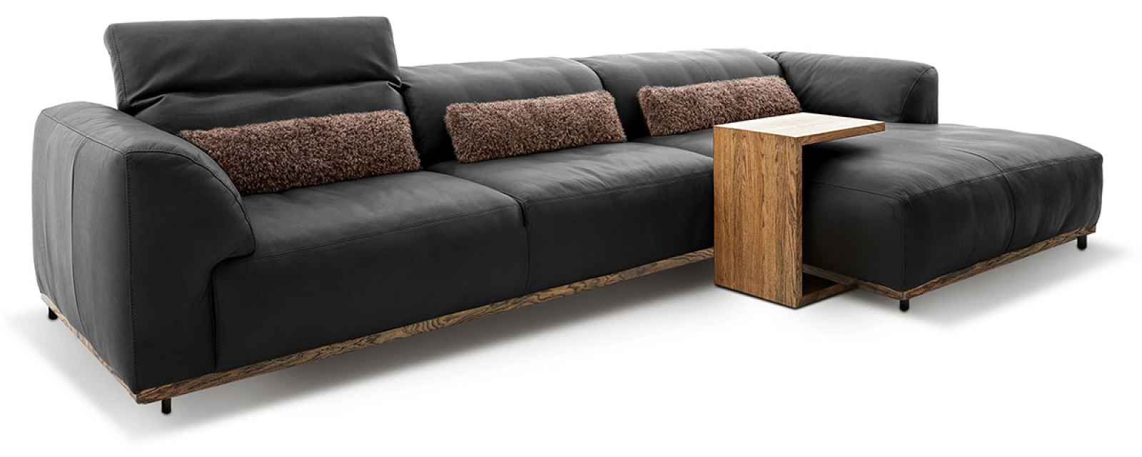 Sofa: Leder Wild Bull, Farbe black Nierenkissen: Stoff Doodle, Farbe cacao